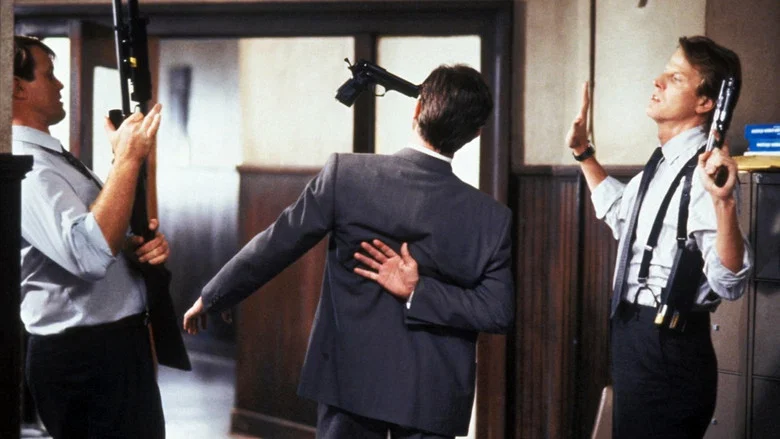 Memoirs of an Invisible Man screenshot 3