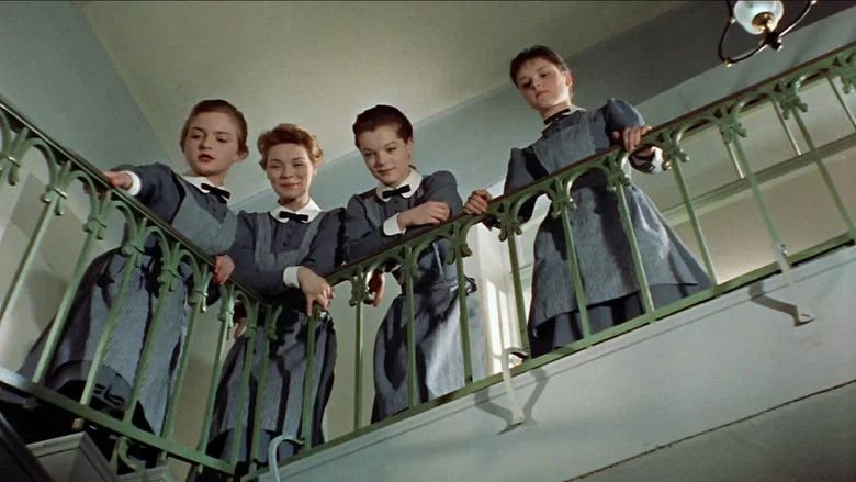 Girls in Uniform screenshot 4