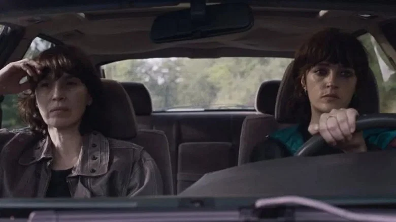 She Walks in Darkness screenshot 5