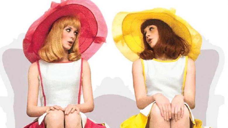 The Young Girls of Rochefort screenshot 4