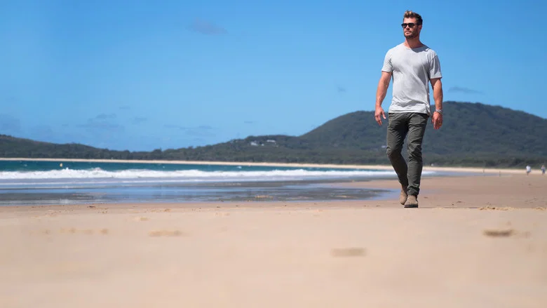 Shark Beach with Chris Hemsworth screenshot 7