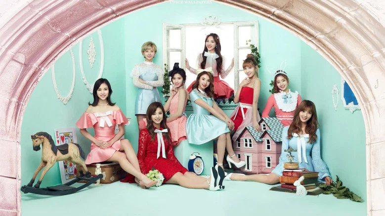 TWICE TOUR [TWICELAND : THE OPENING] screenshot 2