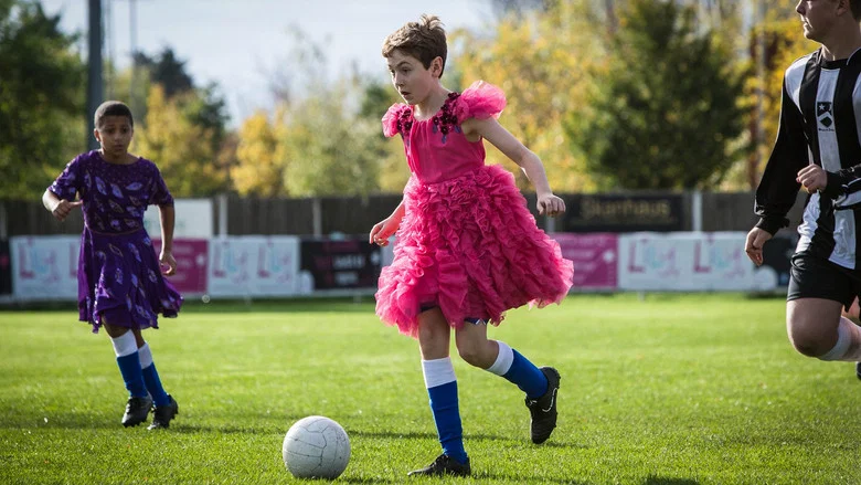 The Boy in the Dress screenshot 1