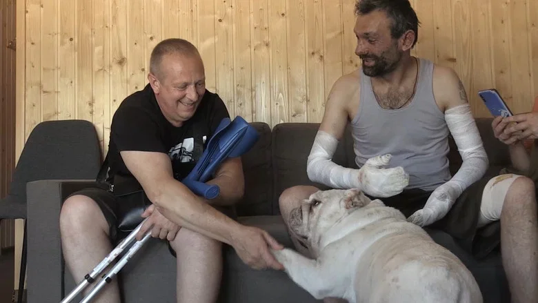 Dogs and War: What I saw in Ukraine screenshot 5