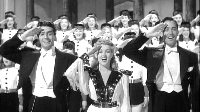 Footlight Serenade screenshot 2