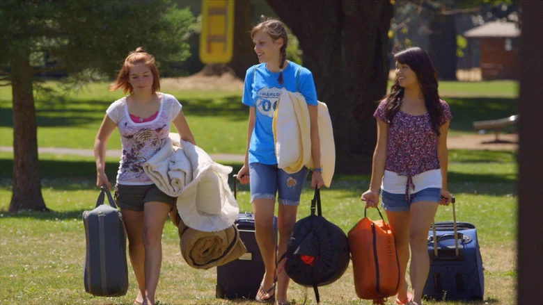 Camp Harlow screenshot 2