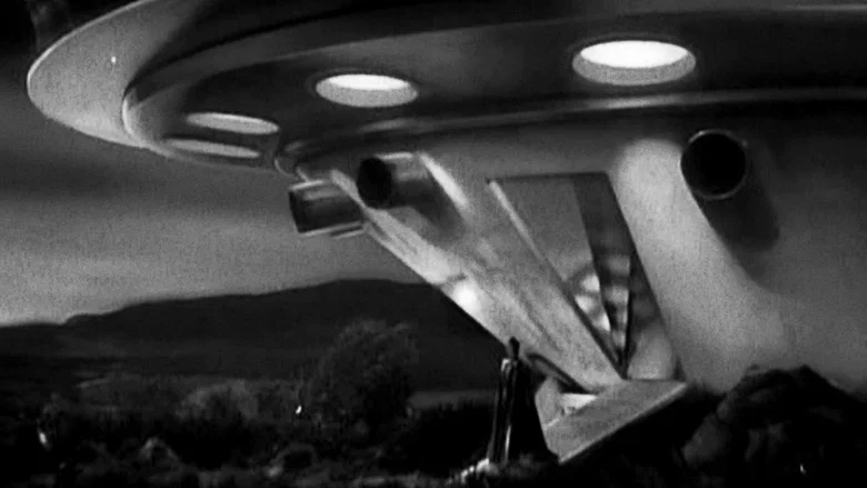 Devil Girl from Mars screenshot 3