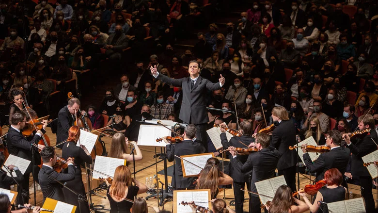 Currentzis conducts Beethoven Symphony No. 9 screenshot 1
