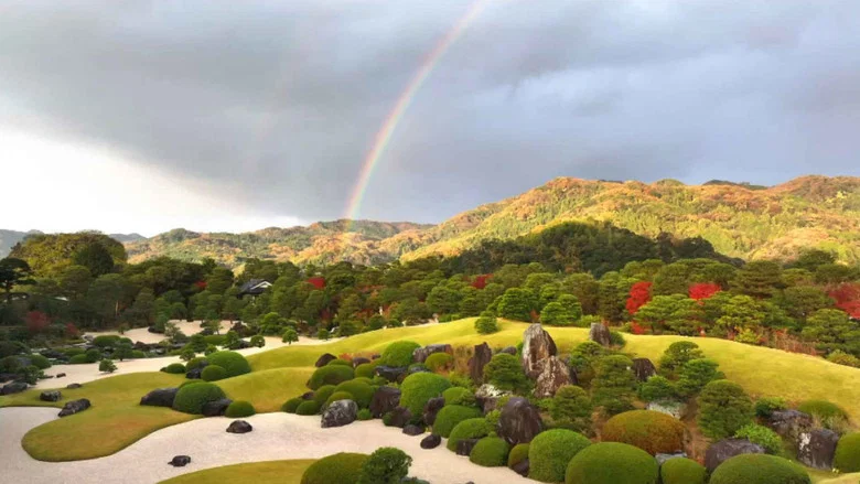 Chasing Perfection: Four Seasons with Japan's Master Gardeners screenshot 1