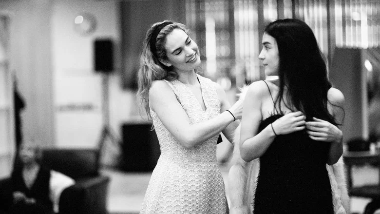 National Theatre Live: All About Eve screenshot 4