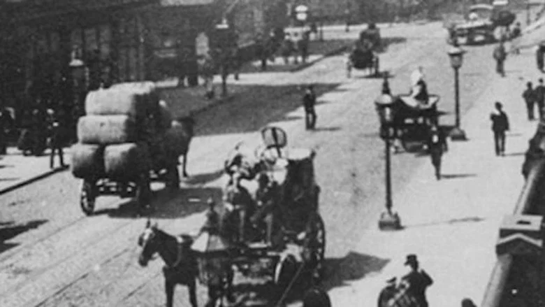 Traffic Crossing Leeds Bridge screenshot 1