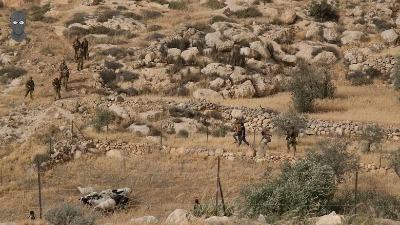 They Break the Tree of Peace screenshot 4