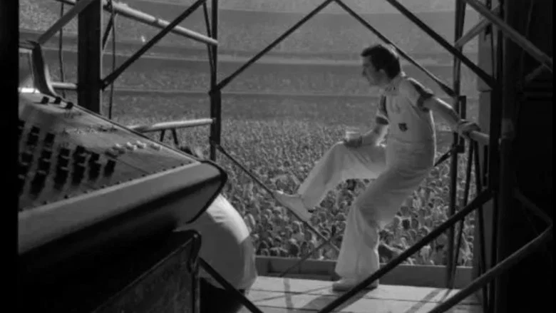 Elton John: Live at Dodger Stadium screenshot 2