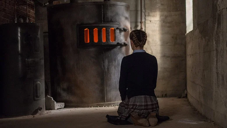 The Blackcoat's Daughter screenshot 5