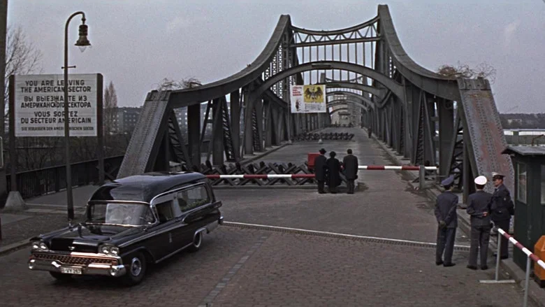 Funeral in Berlin screenshot 1