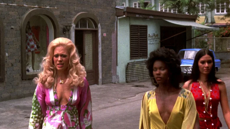 Savage Sisters screenshot 2