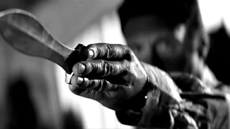 The Girl on the Bridge screenshot 3