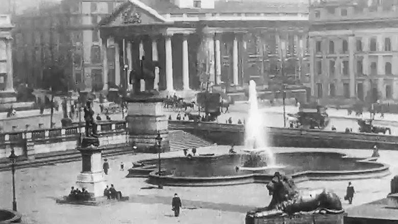 London Street Scenes - Trafalgar Square screenshot 1