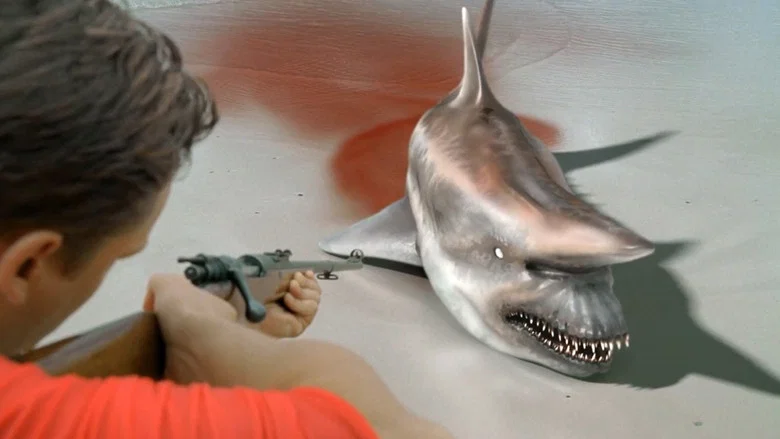 Malibu Shark Attack screenshot 2