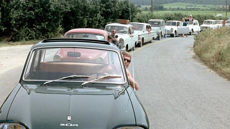 The Gendarme Gets Married screenshot 8