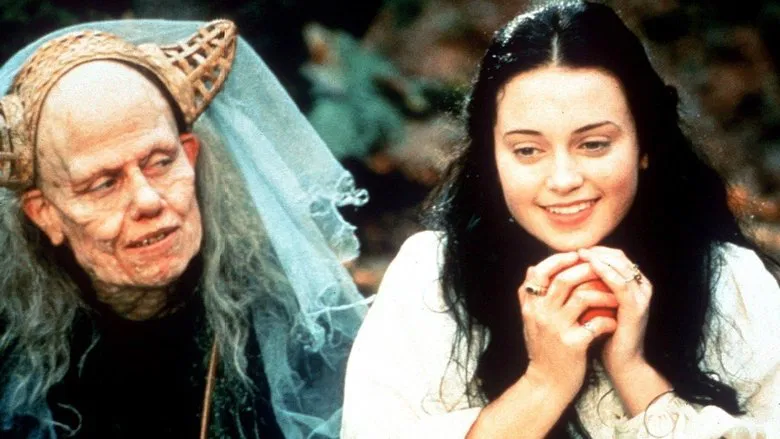 Snow White: A Tale of Terror screenshot 1