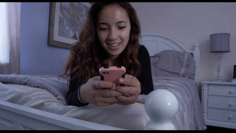 Distortion: A Social Media Story screenshot 4
