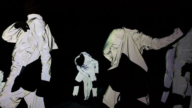 Dans la lumière - Au cœur de la création du spectacle signé JR, Damien Jalet et Thomas Bangalter screenshot 5