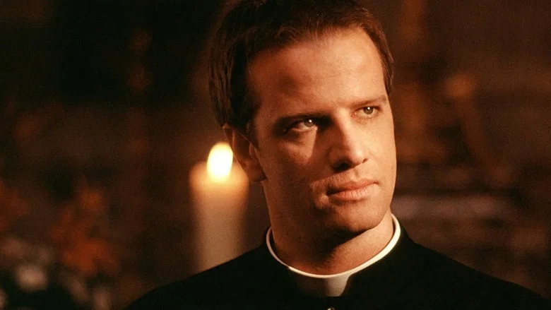 To Kill a Priest screenshot 5