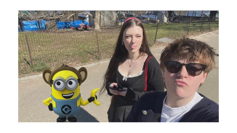 Ms Brown took advantage of me in New York !! screenshot 1