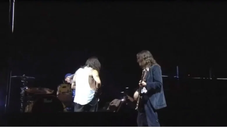 Red Hot Chili Peppers - Live at Fuji Rock Festival screenshot 1