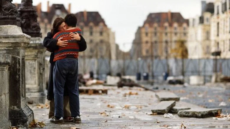 The Lovers on the Bridge screenshot 3