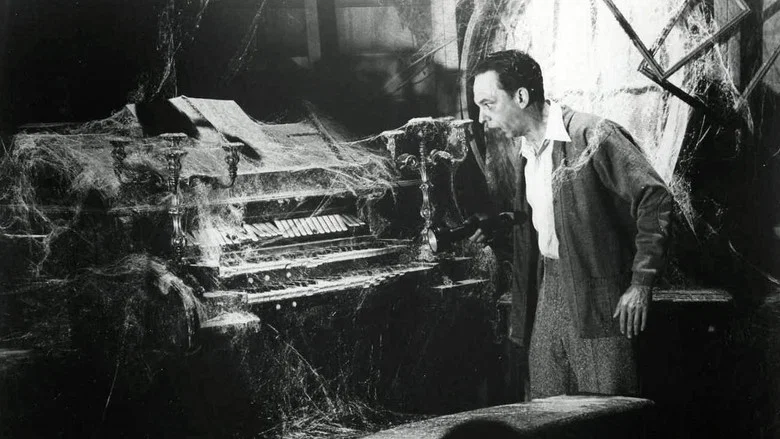 The Ghost and Mr. Chicken screenshot 1