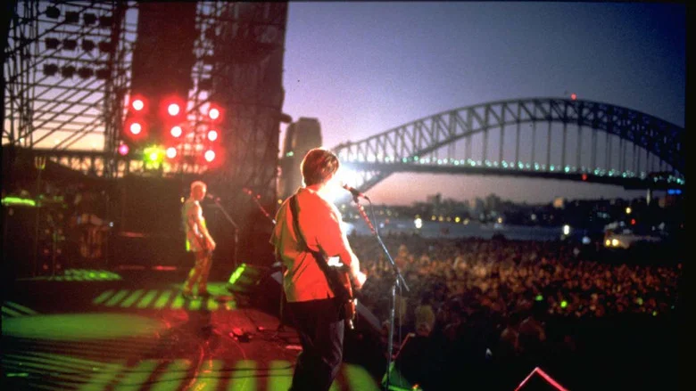 Crowded House - Farewell to the World screenshot 1