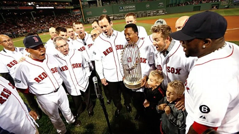 Faith Rewarded: The Historic Season of the 2004 Boston Red Sox screenshot 2
