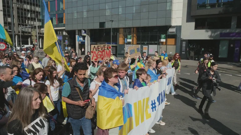 Don't Leave Me Behind: Stories of Young Ukrainian Survival screenshot 1