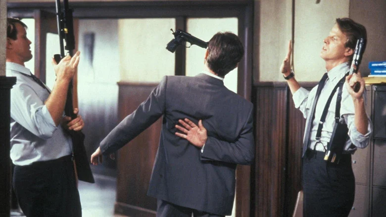 Memoirs of an Invisible Man screenshot 6