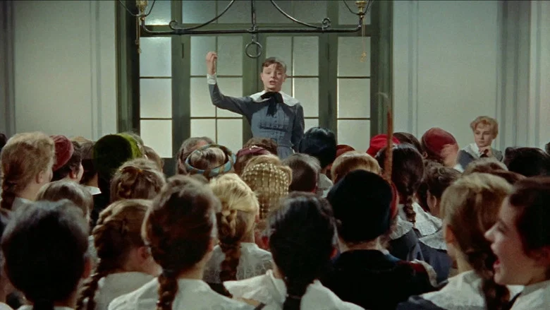 Girls in Uniform screenshot 5
