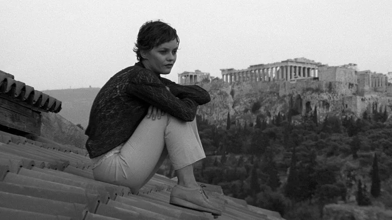 The Girl on the Bridge screenshot 4